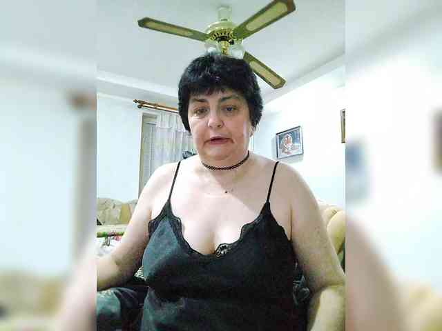 IsXLoves webcam