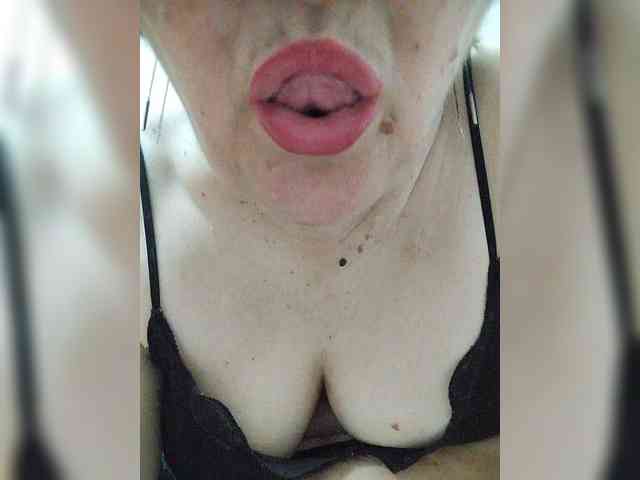 IsXLoves webcam