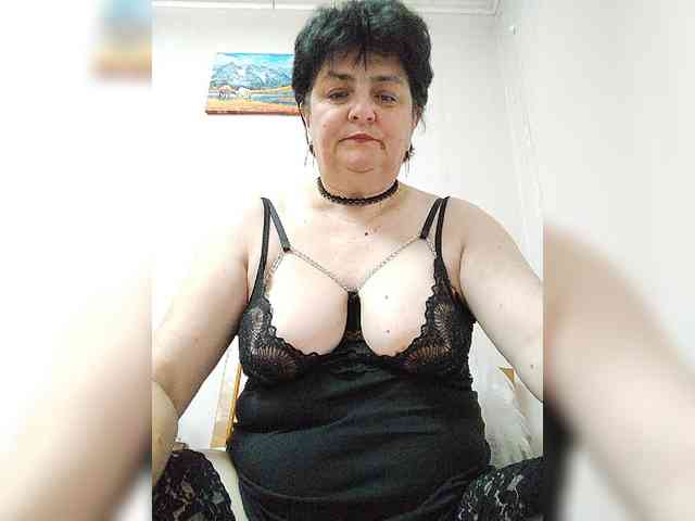 IsXLoves webcam