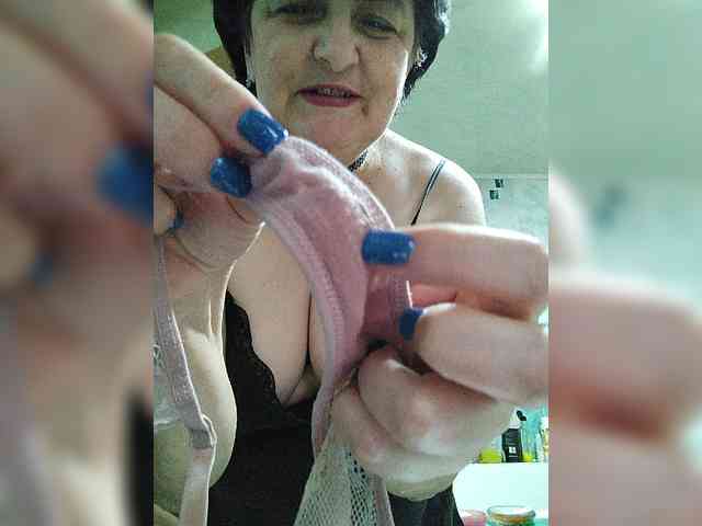 IsXLoves webcam