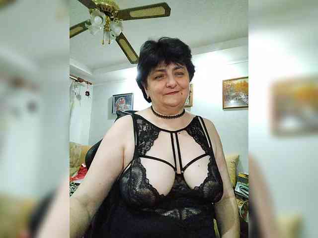 IsXLoves webcam