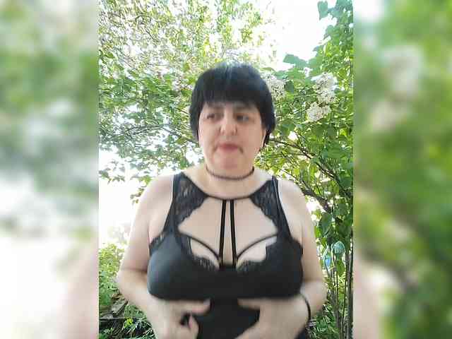 IsXLoves webcam