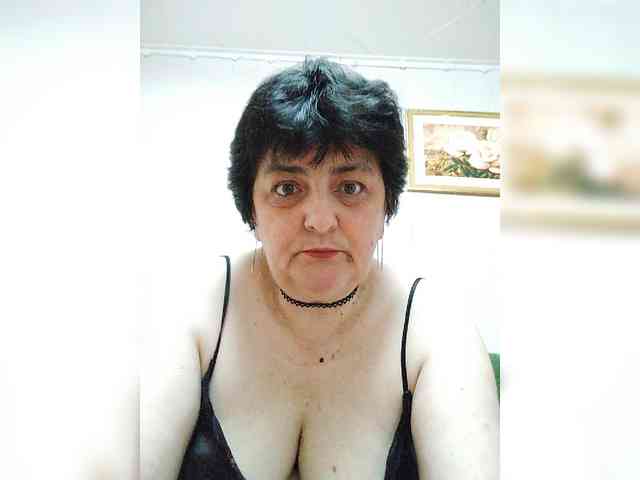 IsXLoves webcam