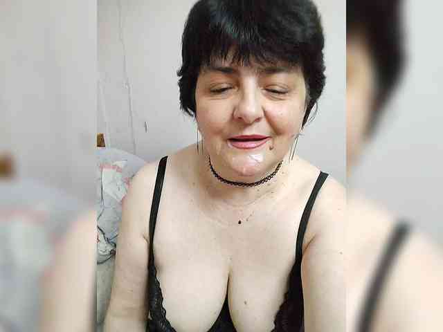 IsXLoves webcam