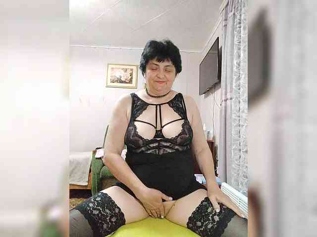 IsXLoves webcam