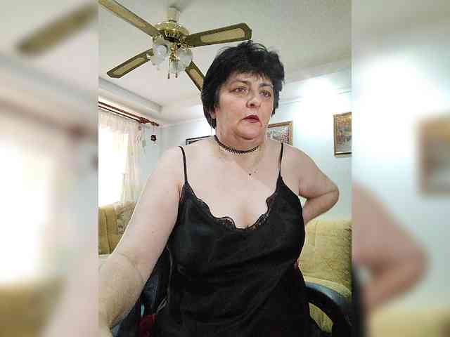 IsXLoves webcam
