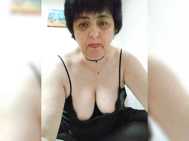 IsXLoves webcam