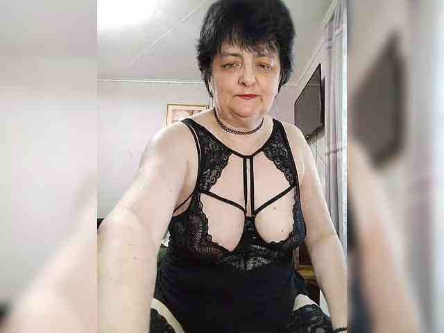 IsXLoves webcam