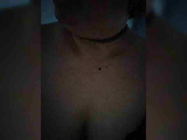 IsXLoves webcam