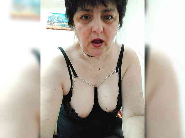 IsXLoves webcam