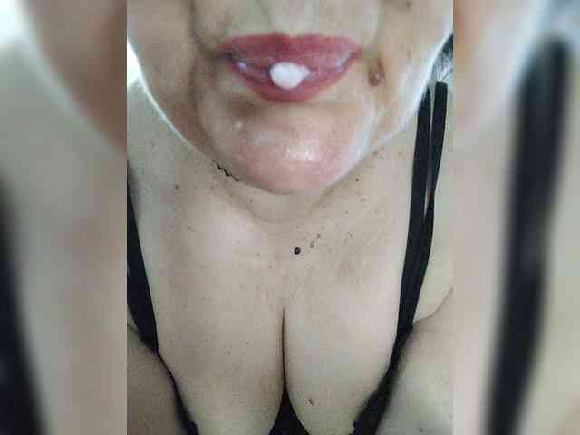 IsXLoves webcam