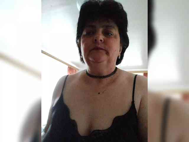 IsXLoves webcam