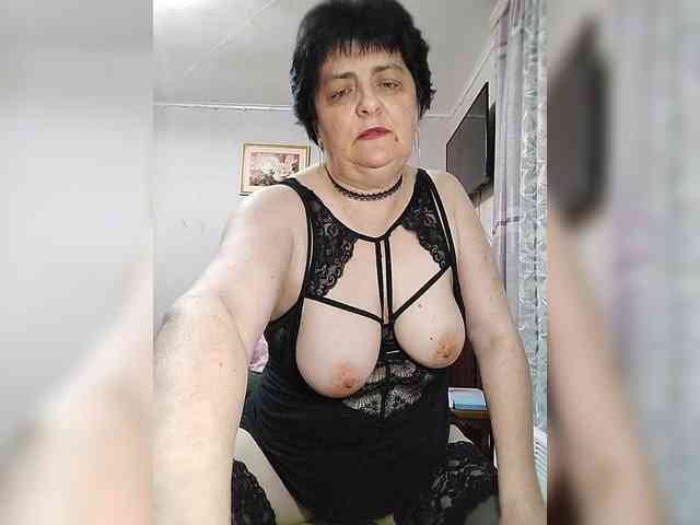 IsXLoves webcam