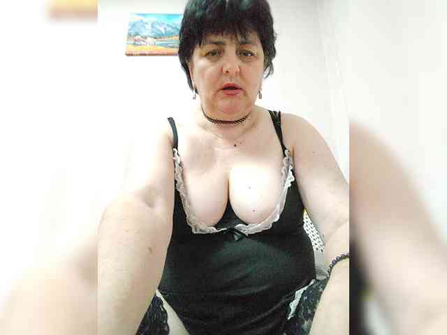 IsXLoves webcam