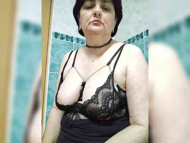 IsXLoves webcam