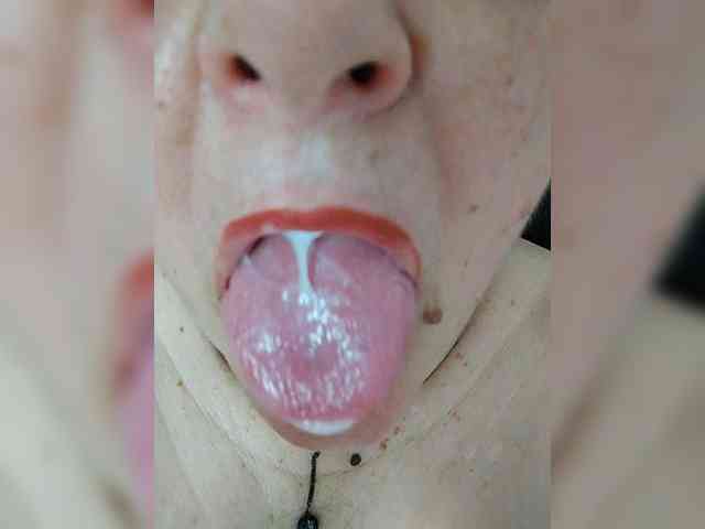 IsXLoves webcam