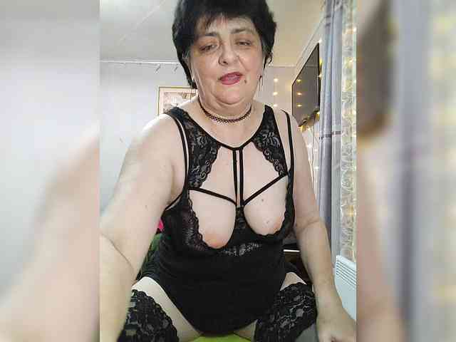 IsXLoves webcam