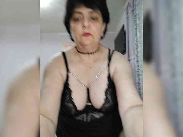 IsXLoves webcam