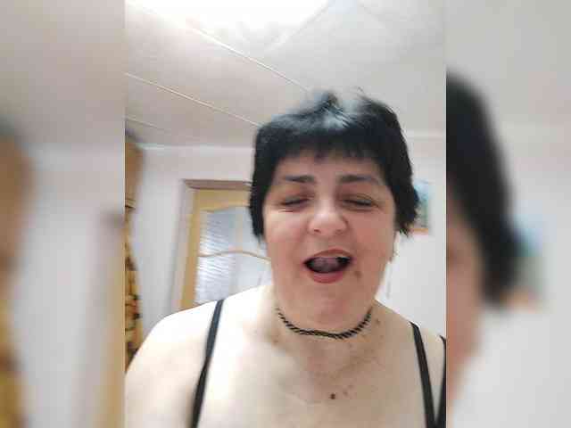 IsXLoves webcam
