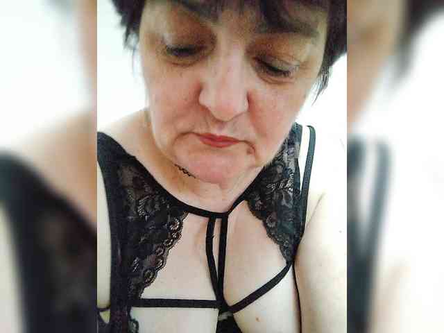 IsXLoves webcam