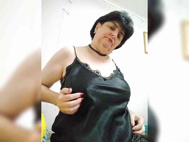 IsXLoves webcam