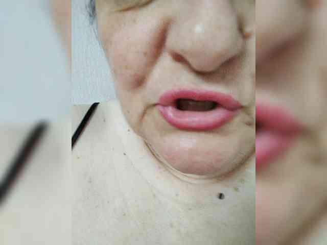 IsXLoves webcam