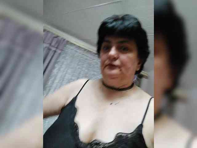 IsXLoves webcam