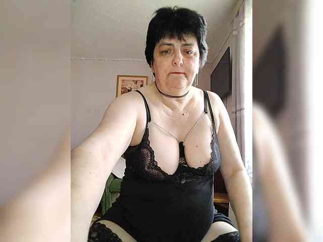 IsXLoves webcam