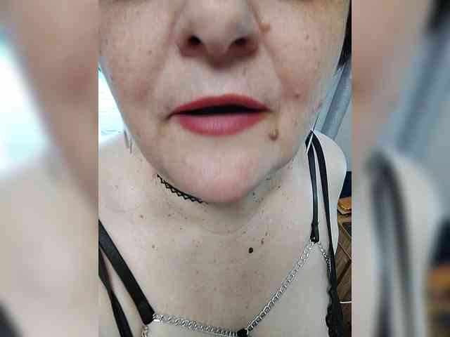IsXLoves webcam