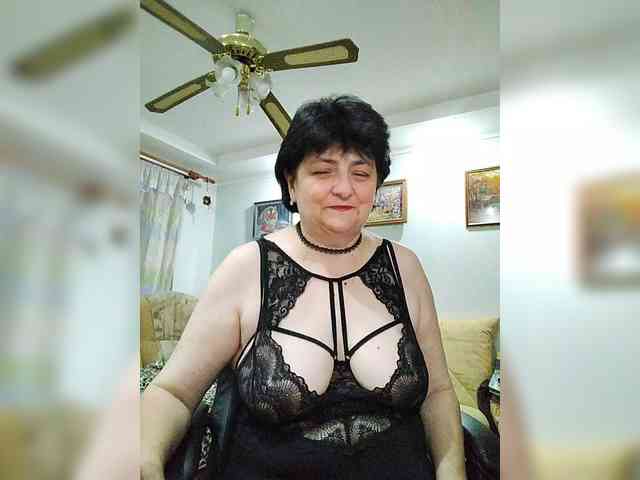 IsXLoves webcam