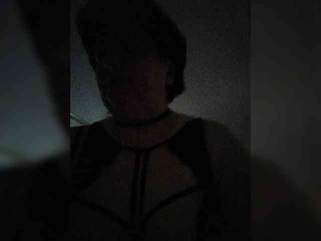 IsXLoves webcam