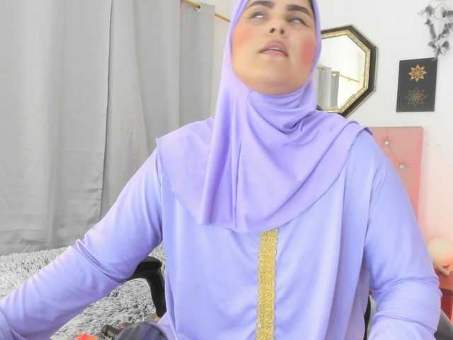 AishaAmin live cam on BongaCams
