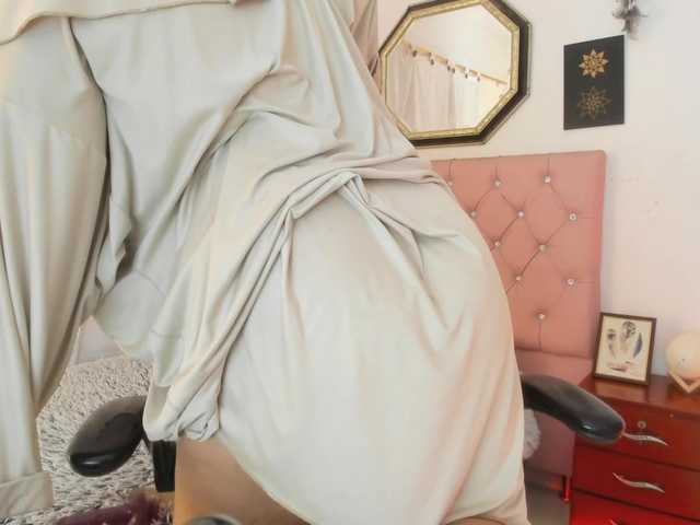 AishaAmin live cam on BongaCams