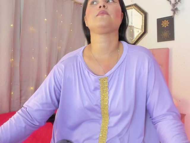 AishaAmin live cam preview