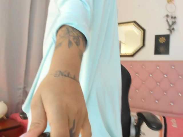 AishaAmin live webcam show