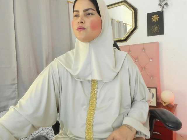 AishaAmin live cam on BongaCams
