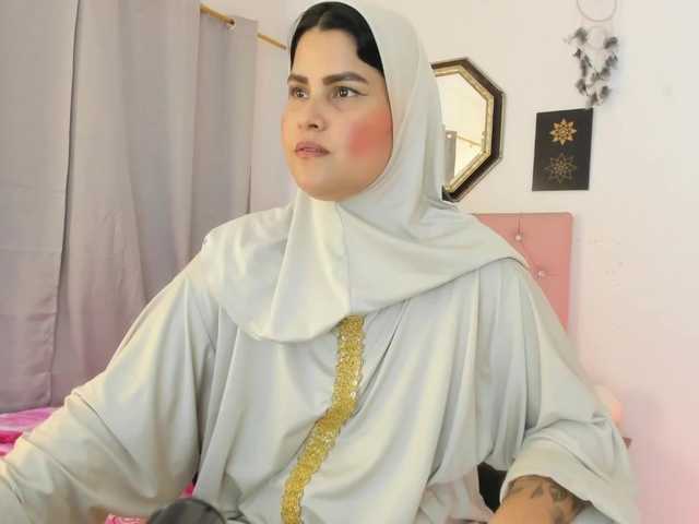 AishaAmin live cam on BongaCams