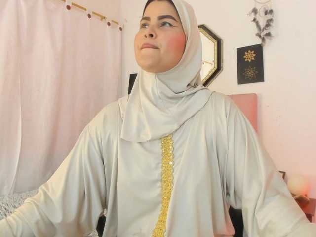 AishaAmin live cam on BongaCams