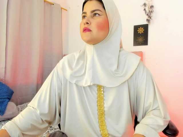 AishaAmin live cam on BongaCams