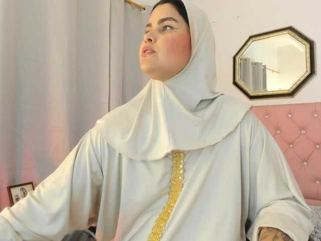 AishaAmin live webcam show