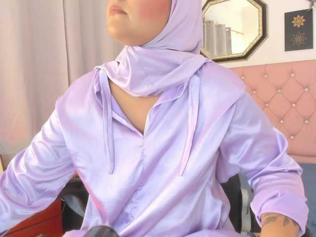 AishaAmin live cam on BongaCams