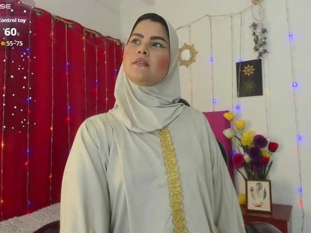 AishaAmin's BongaCams show and profile