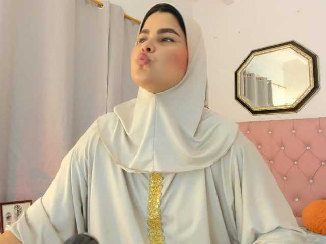 AishaAmin live webcam show