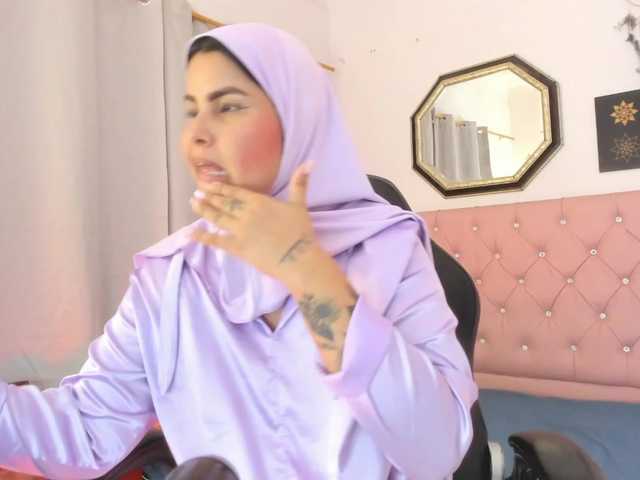 AishaAmin live cam on BongaCams