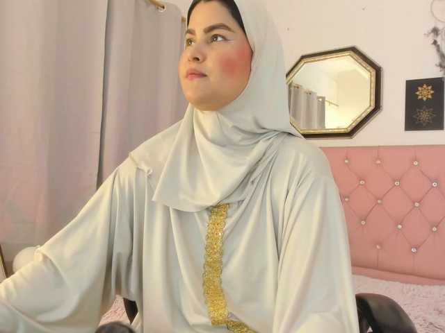 AishaAmin live webcam show