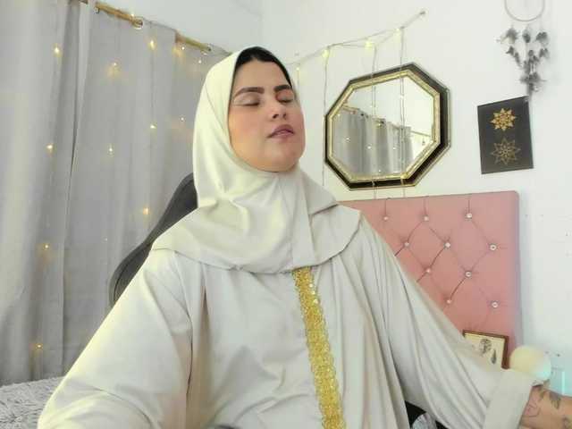 AishaAmin live cam preview