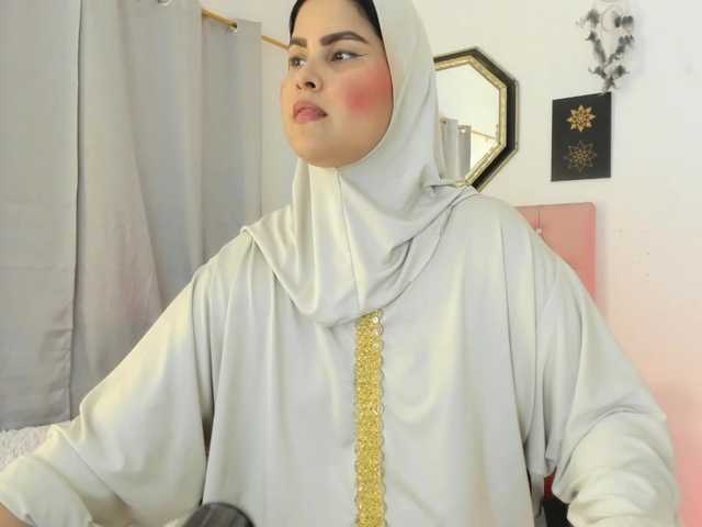 AishaAmin live cam on BongaCams