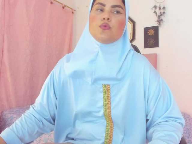 AishaAmin live cam on BongaCams