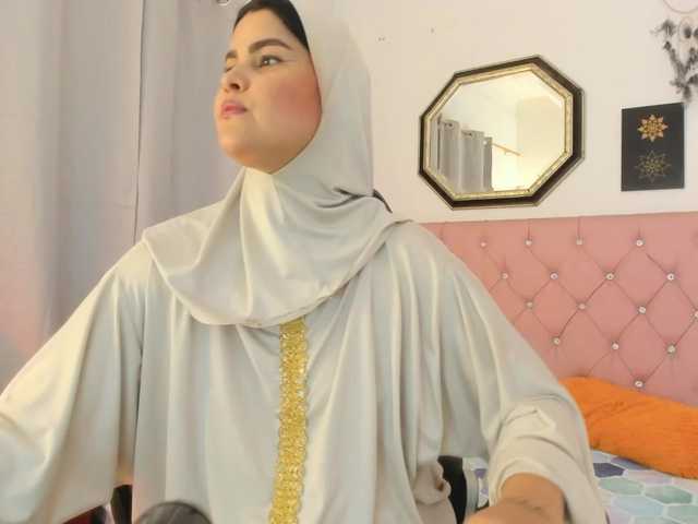 AishaAmin live webcam show