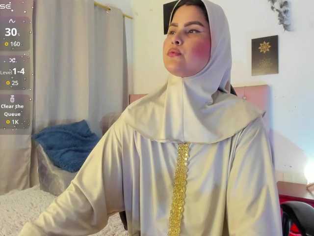 AishaAmin live cam on BongaCams